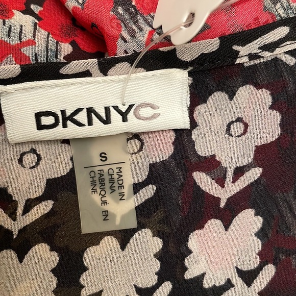 DKNYC Woman’s Sheet Flowered Tunic Size Small - Picture 8 of 10